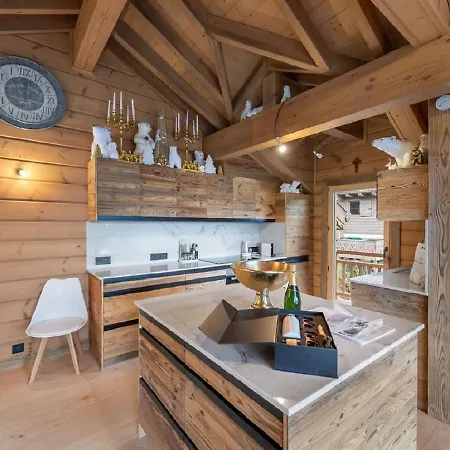 Confortable Et Renove, Ce Grand Chalet Avec Jacuzzi